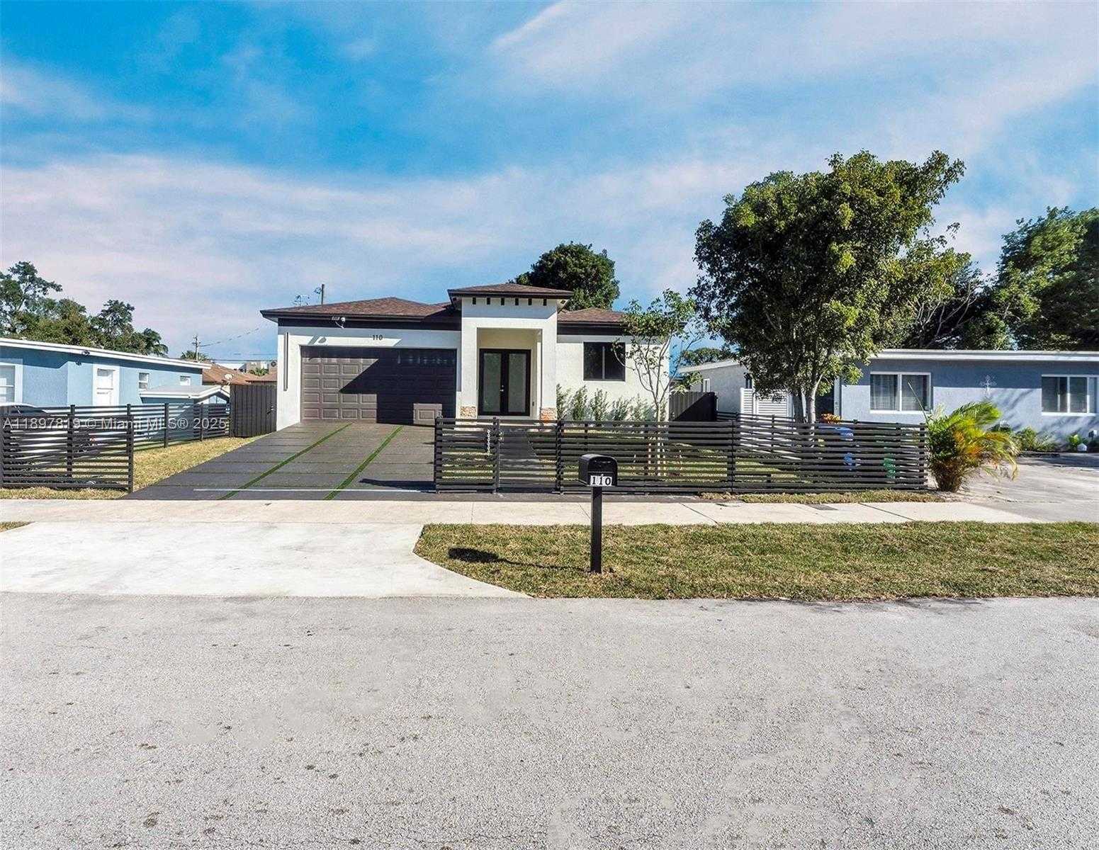 Small Image of 340 NORTH WEST 139TH ST, North Miami Number 3