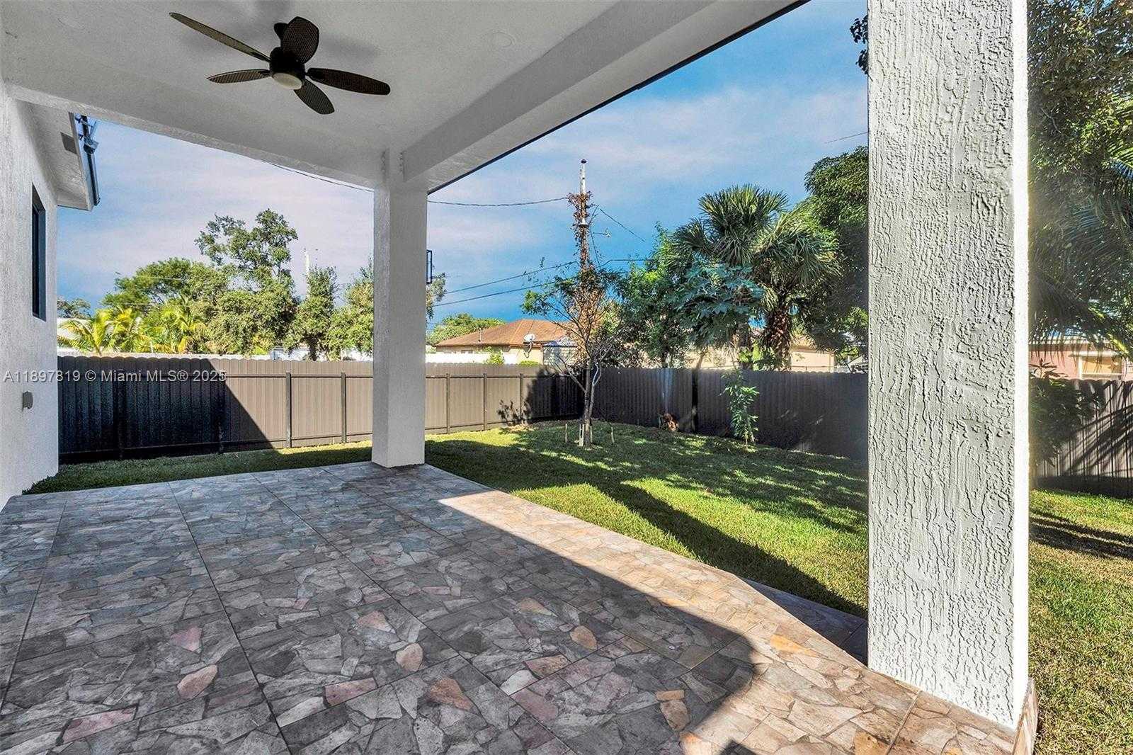 Small Image of 340 NORTH WEST 139TH ST, North Miami Number 34