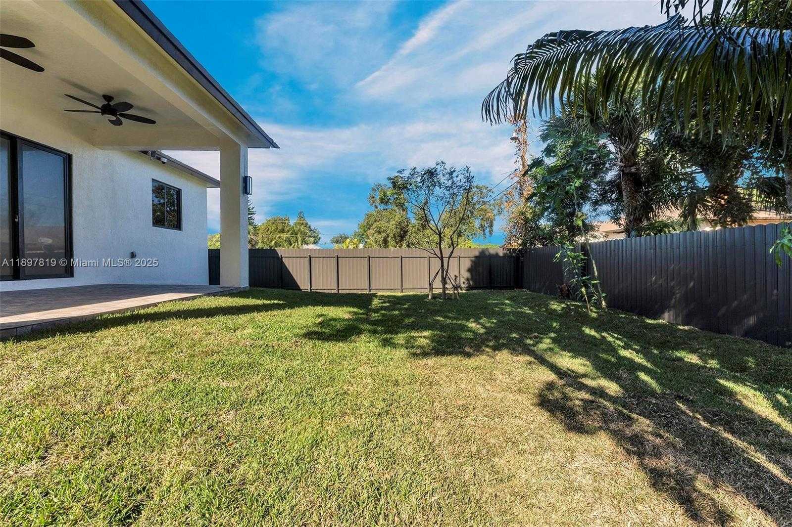 Small Image of 340 NORTH WEST 139TH ST, North Miami Number 35