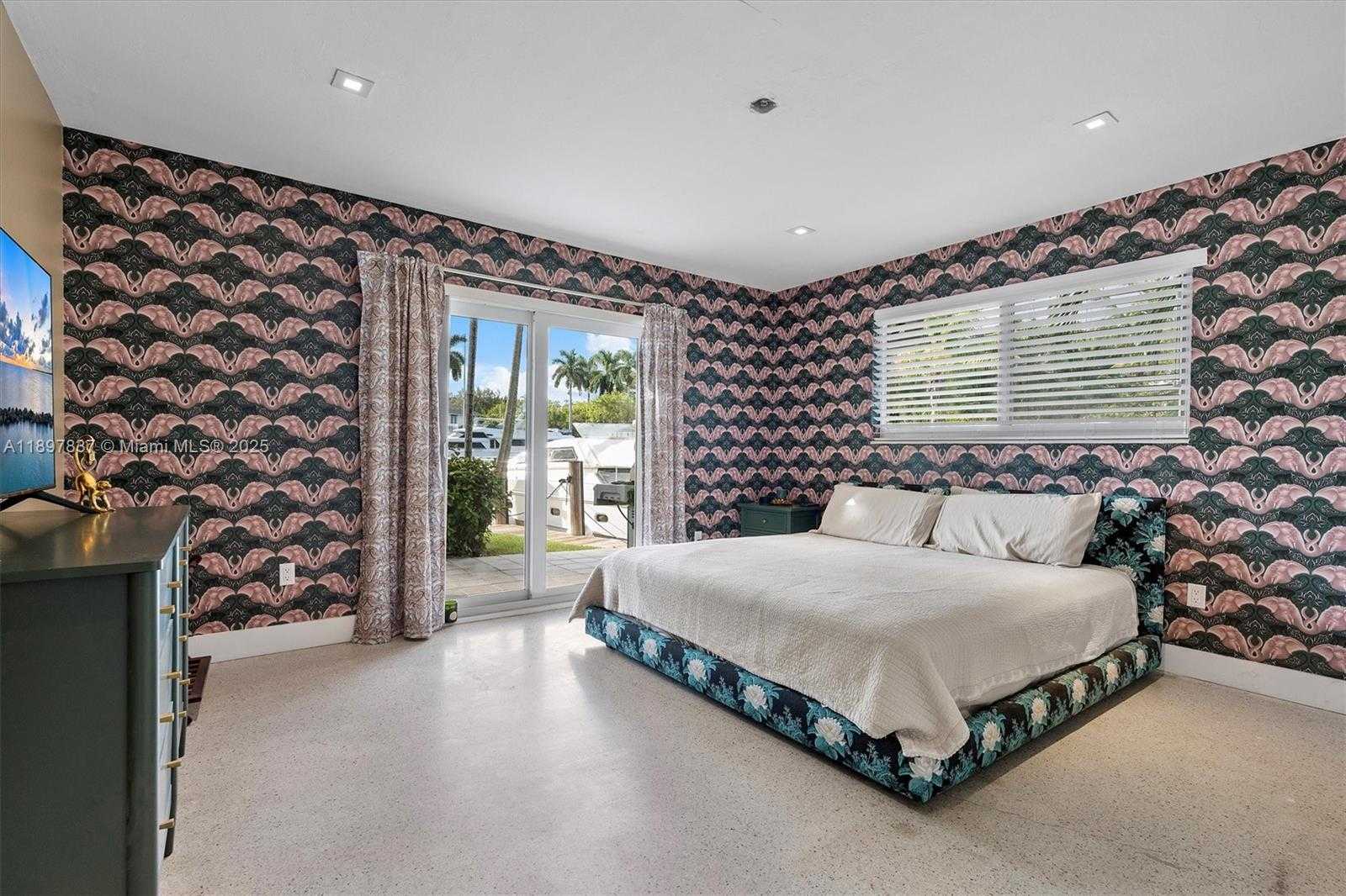 Imagen de Pequeño Objeto