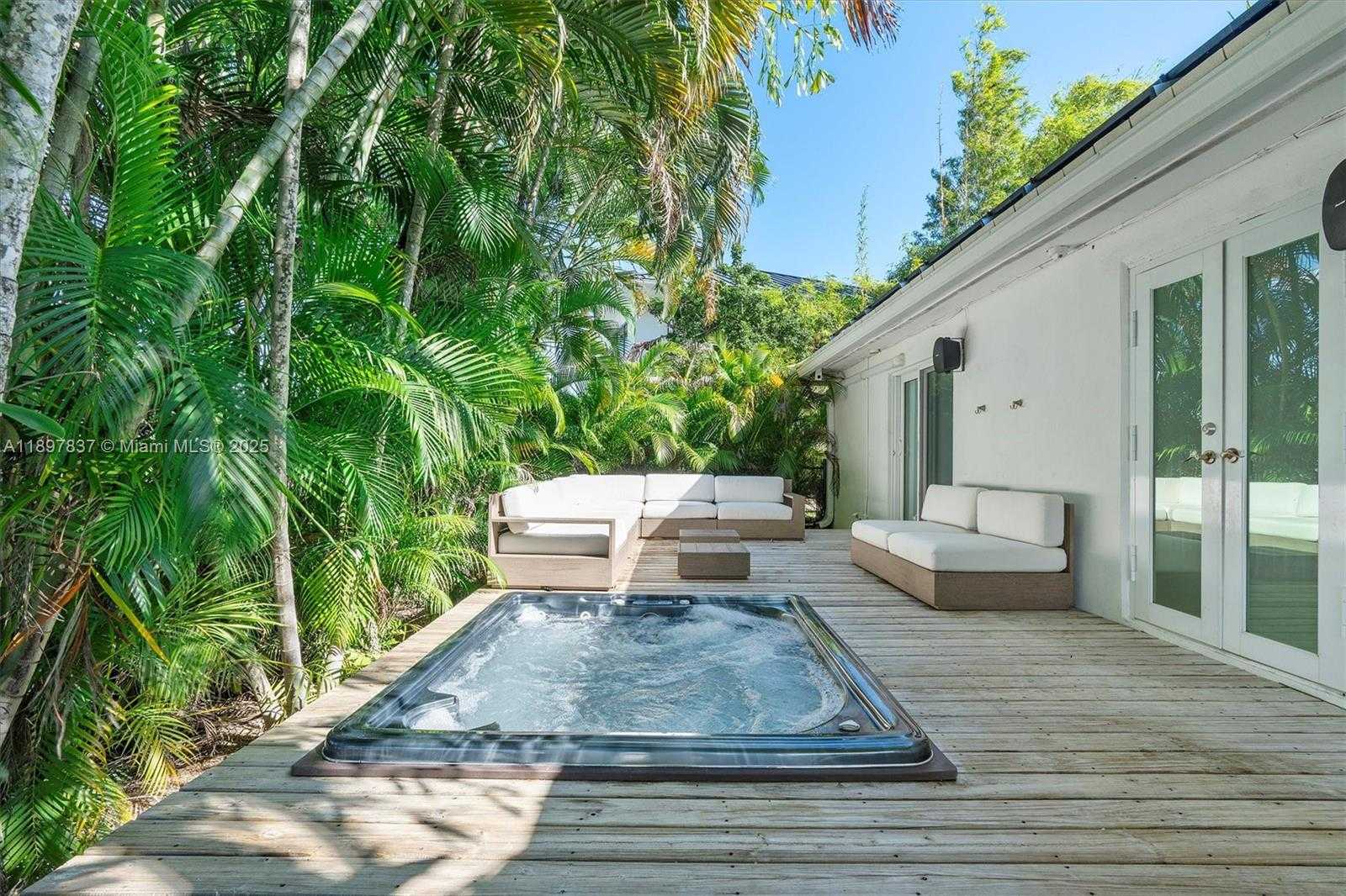 Imagen de Pequeño Objeto