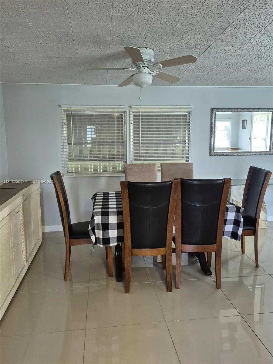 Small Image of 8397 SOUTH WEST 21ST CT, Davie Number 11