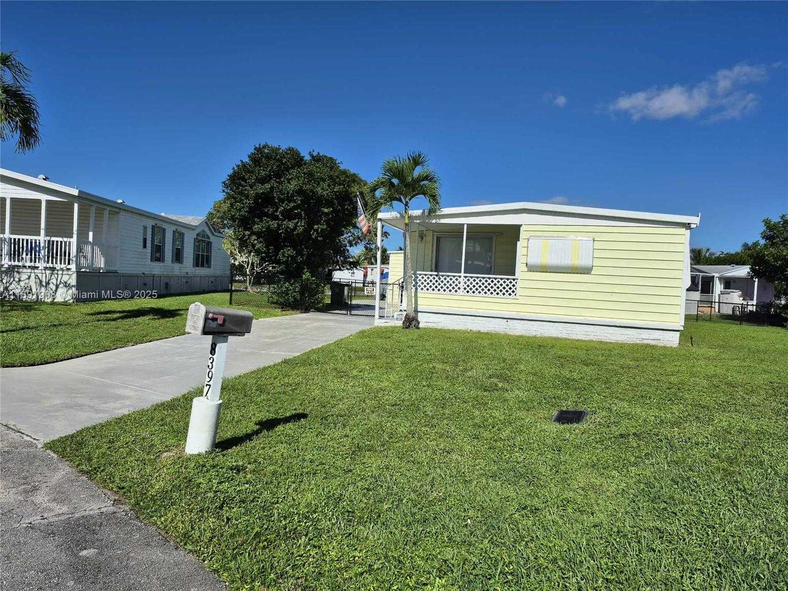 Small Image of 8397 SOUTH WEST 21ST CT, Davie Number 2
