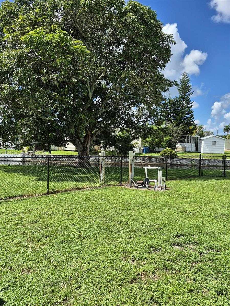 Small Image of 8397 SOUTH WEST 21ST CT, Davie Number 21