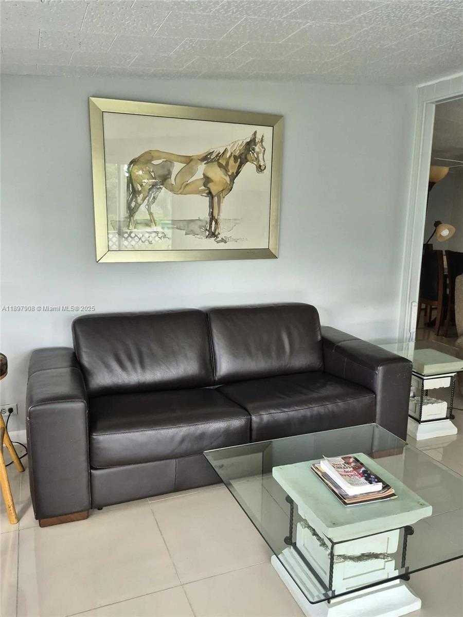 Small Image of 8397 SOUTH WEST 21ST CT, Davie Number 6