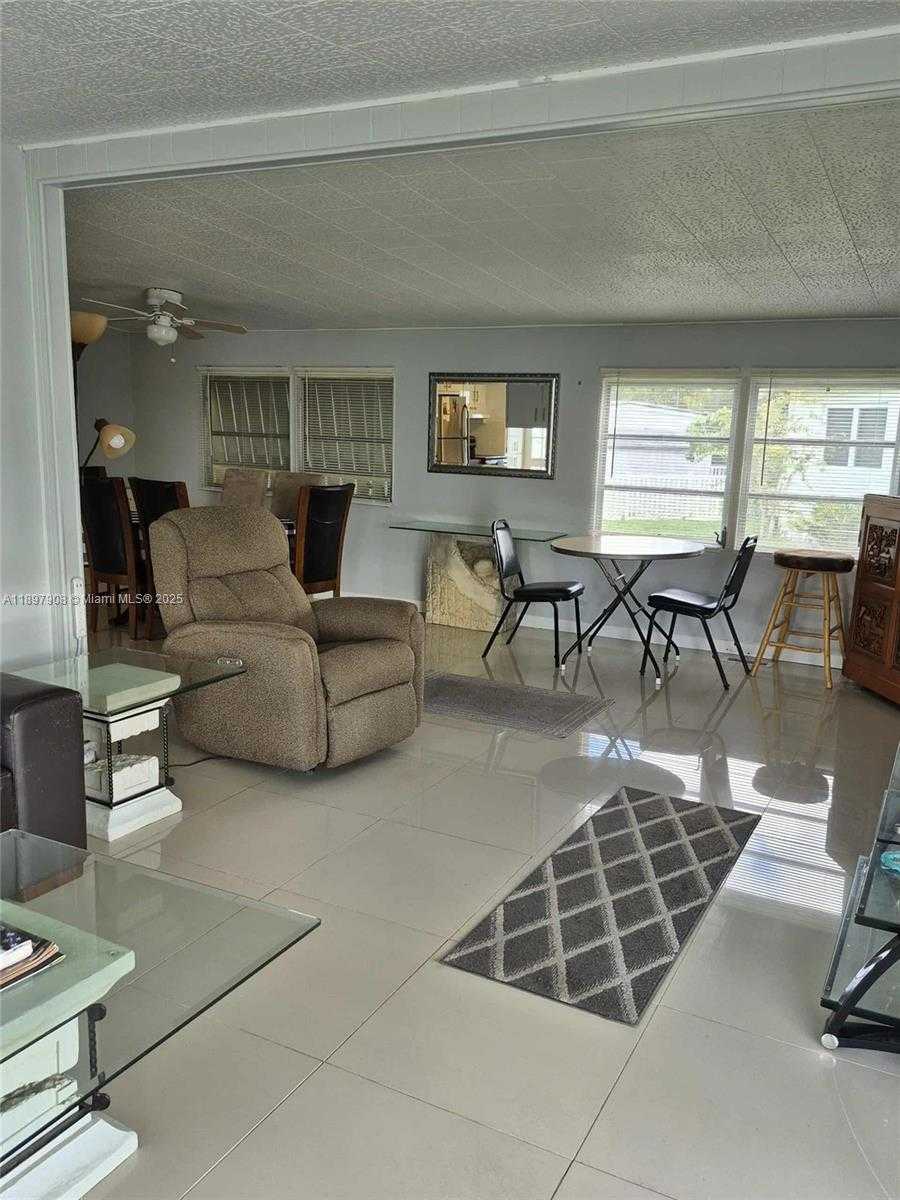 Small Image of 8397 SOUTH WEST 21ST CT, Davie Number 7