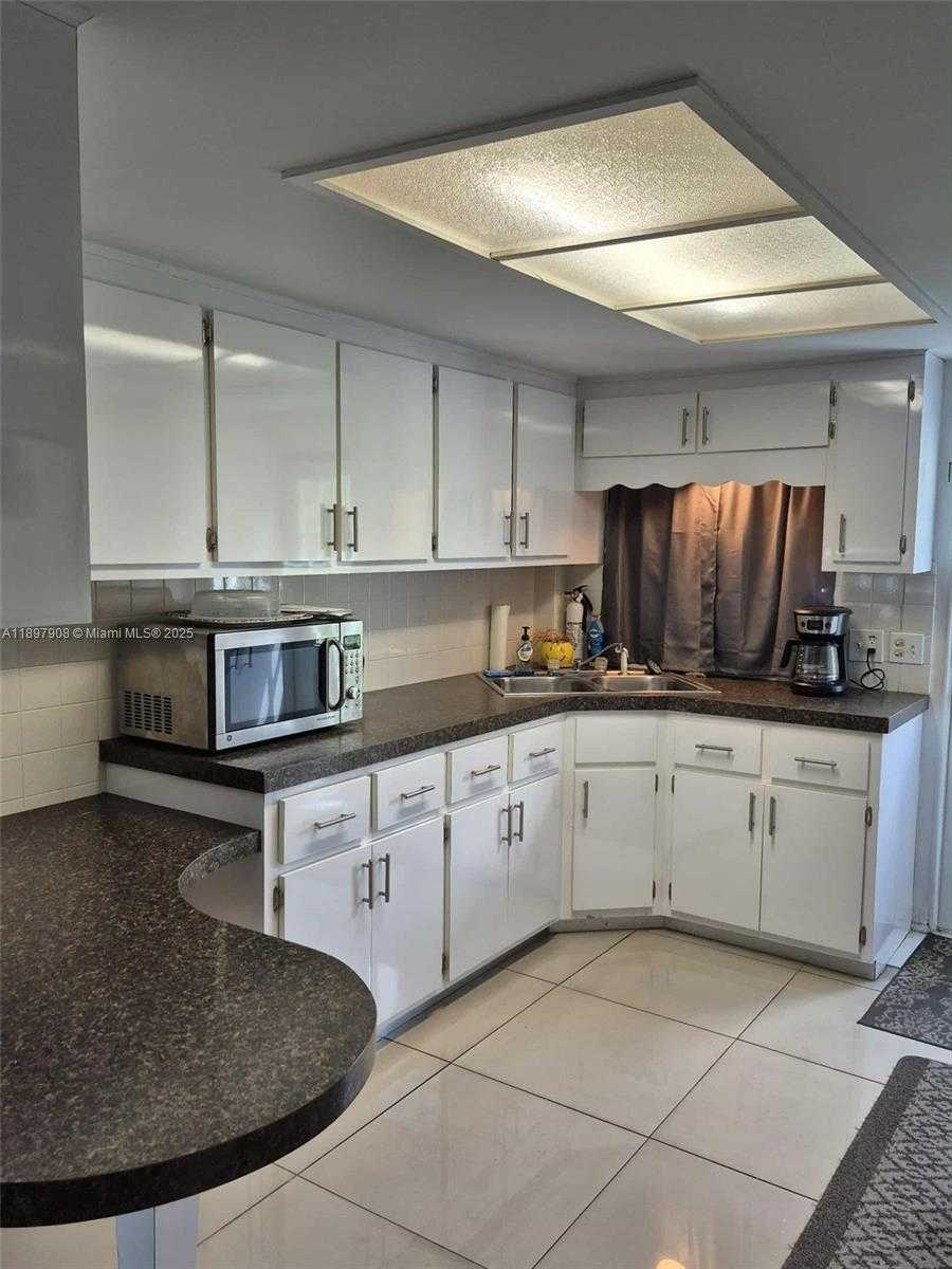 Small Image of 8397 SOUTH WEST 21ST CT, Davie Number 8