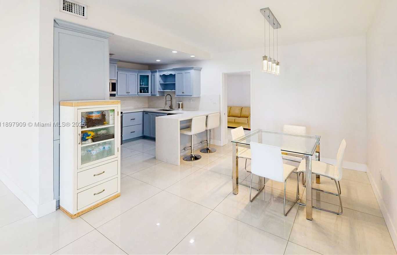 Small Image of 14760 LINCOLN DR, Homestead Number 13