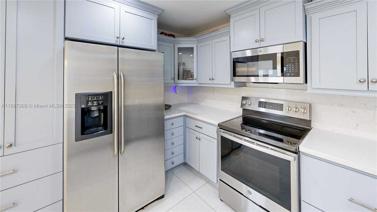 Small Image of 14760 LINCOLN DR, Homestead Number 17