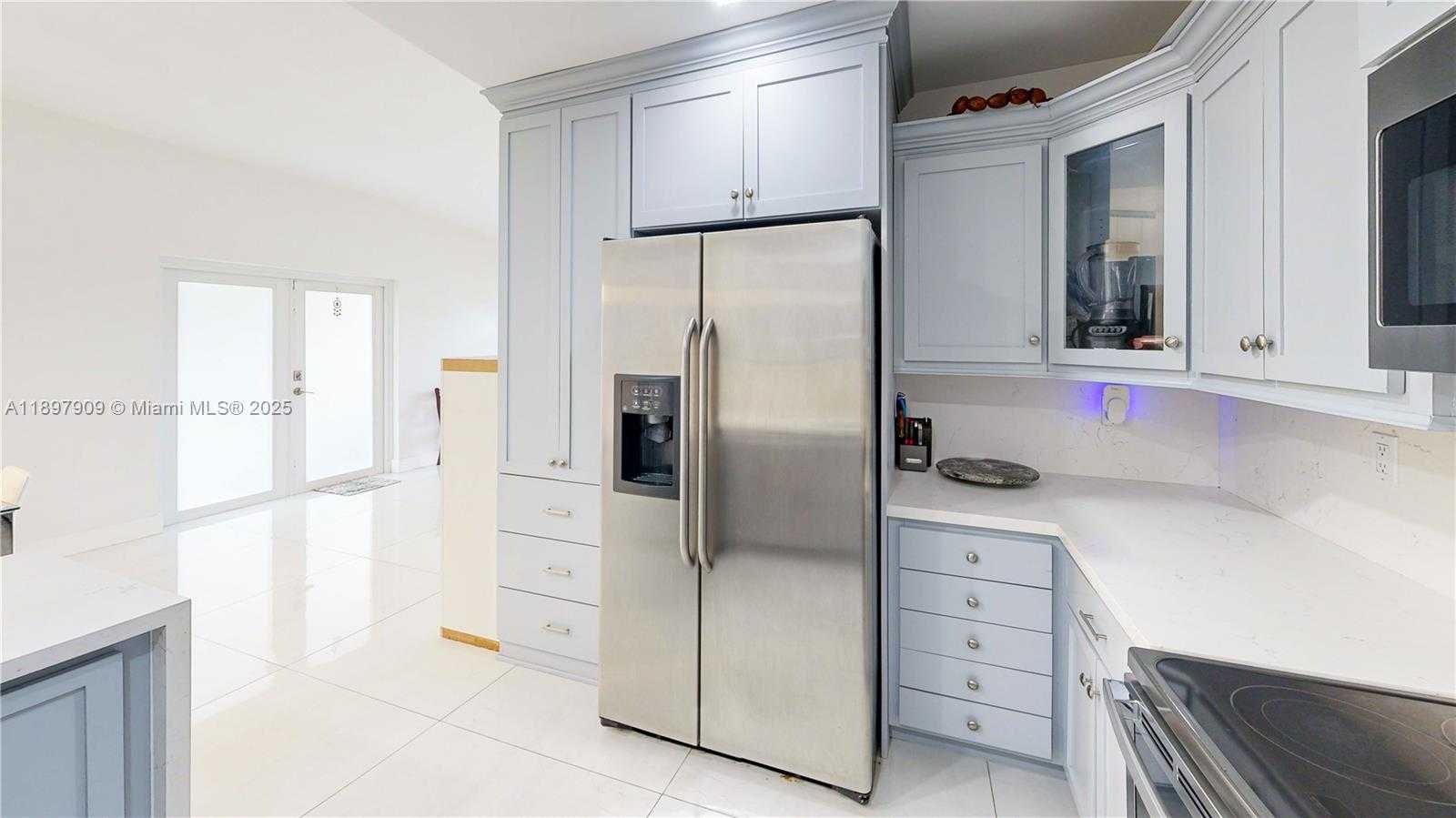 Small Image of 14760 LINCOLN DR, Homestead Number 19