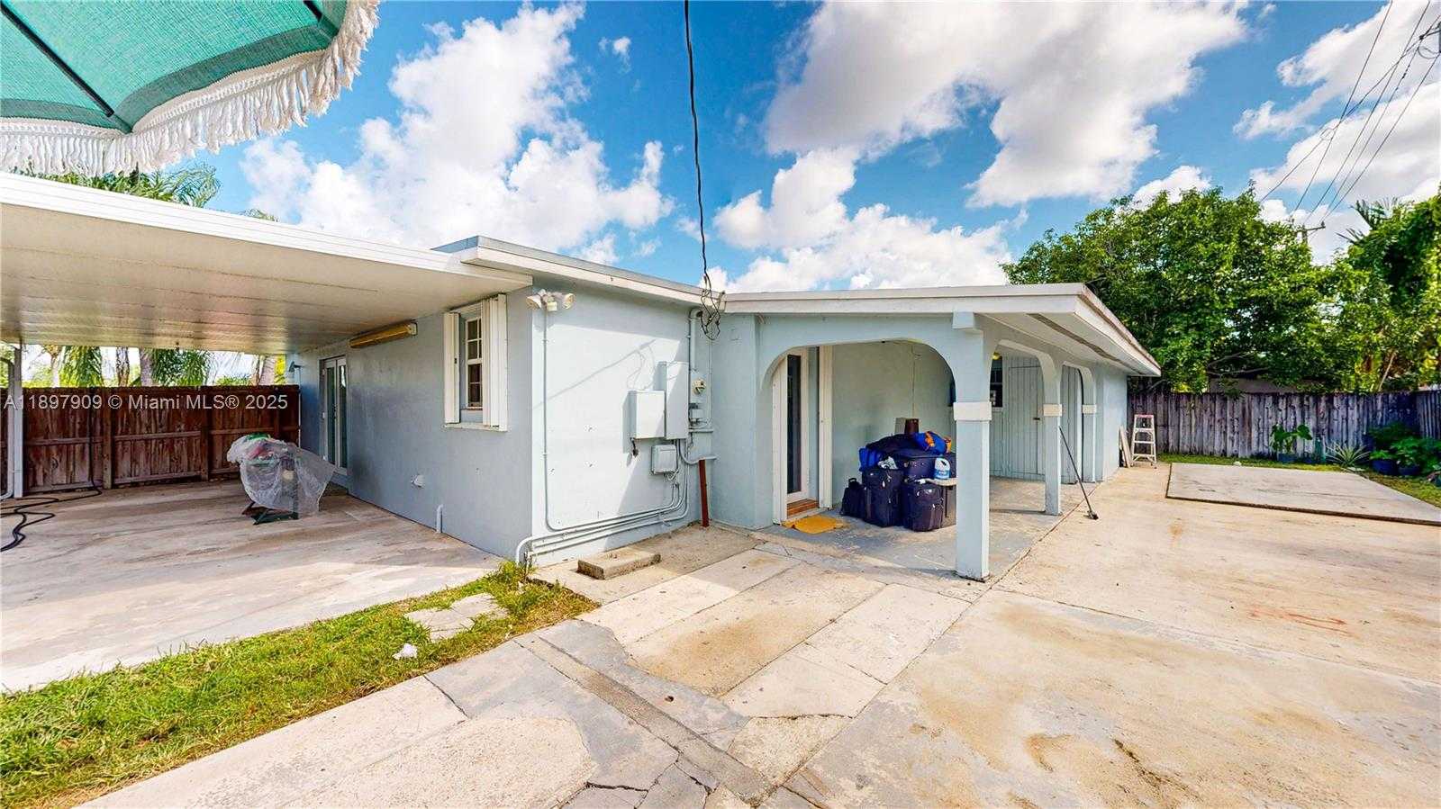 Small Image of 14760 LINCOLN DR, Homestead Number 39