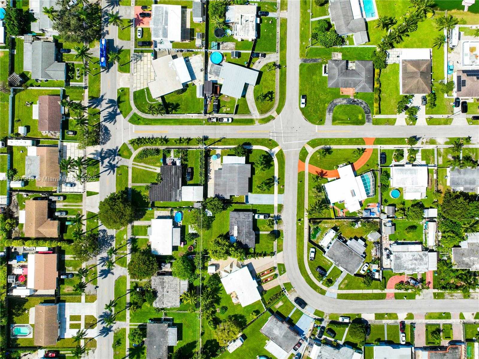 Small Image of 14760 LINCOLN DR, Homestead Number 53