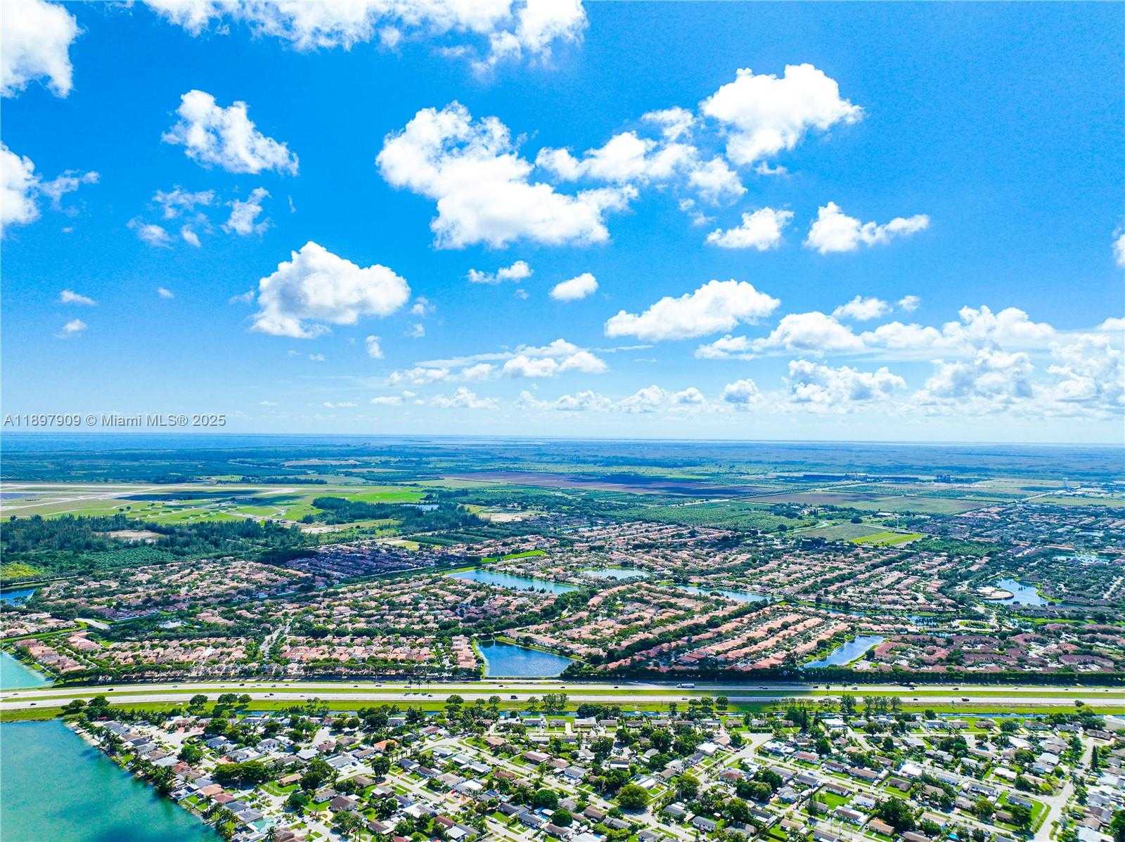 Small Image of 14760 LINCOLN DR, Homestead Number 58