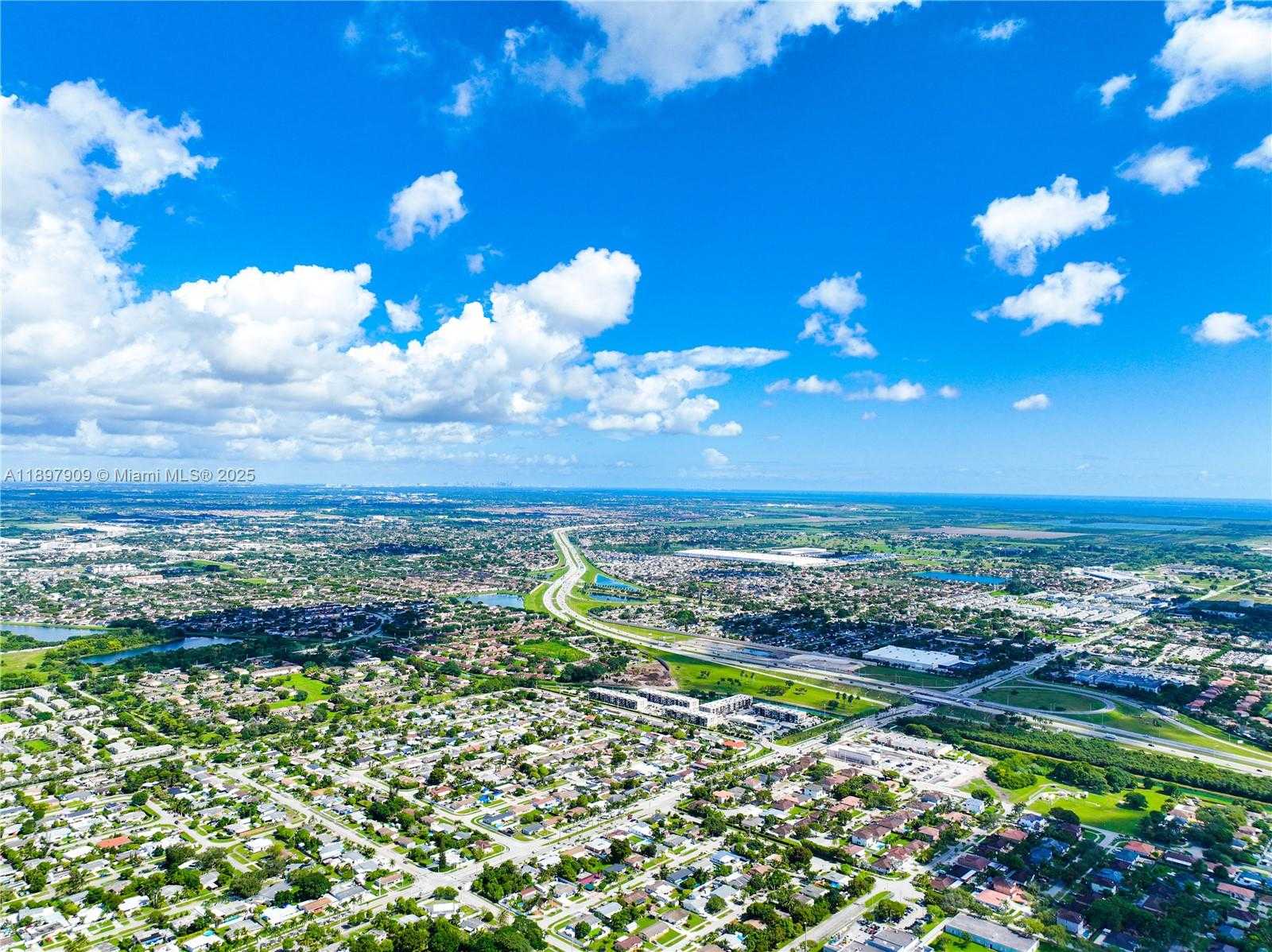 Small Image of 14760 LINCOLN DR, Homestead Number 60