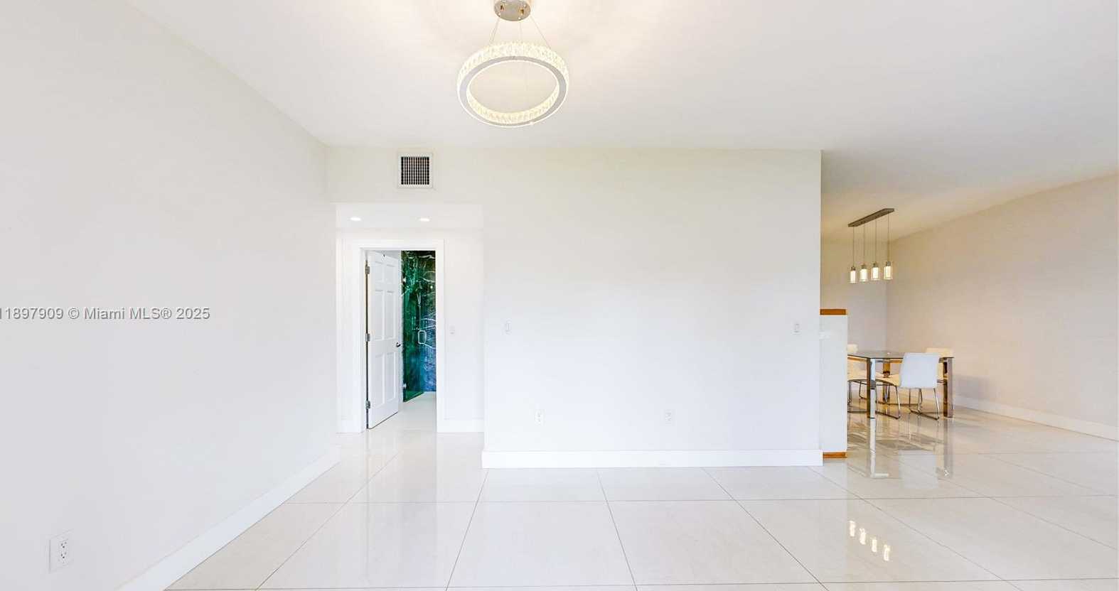 Small Image of 14760 LINCOLN DR, Homestead Number 7