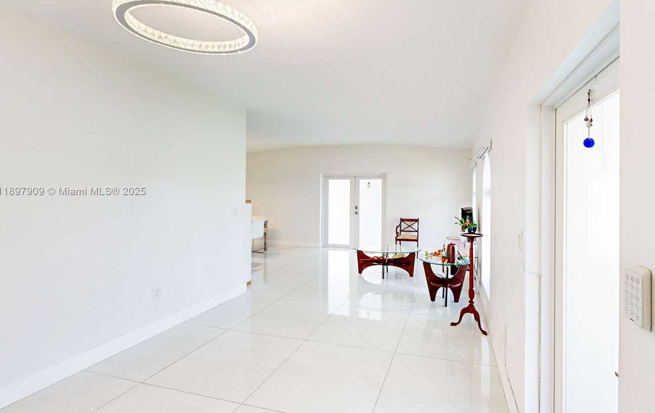 Small Image of 14760 LINCOLN DR, Homestead Number 9