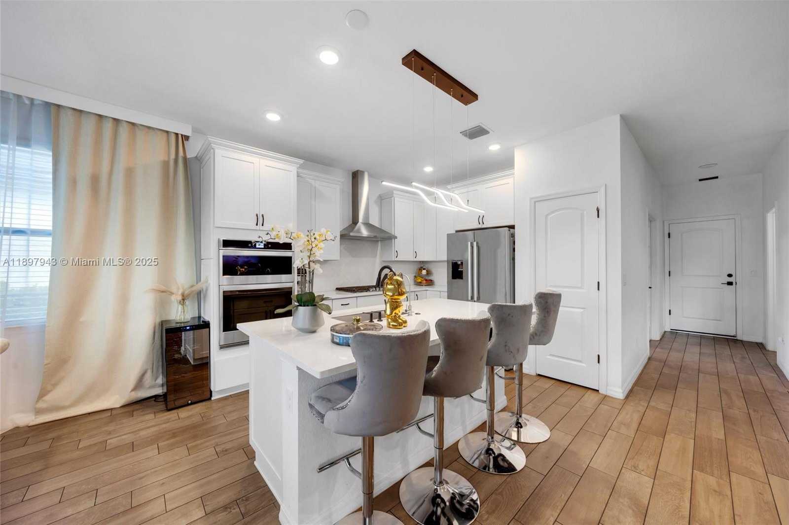 Small Image of 2454 PRIMROSE PL, Oakland Park Number 10