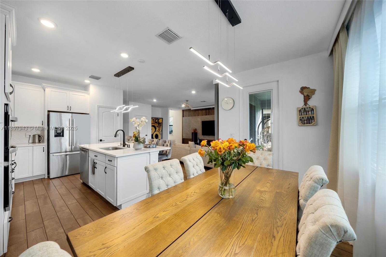 Small Image of 2454 PRIMROSE PL, Oakland Park Number 12