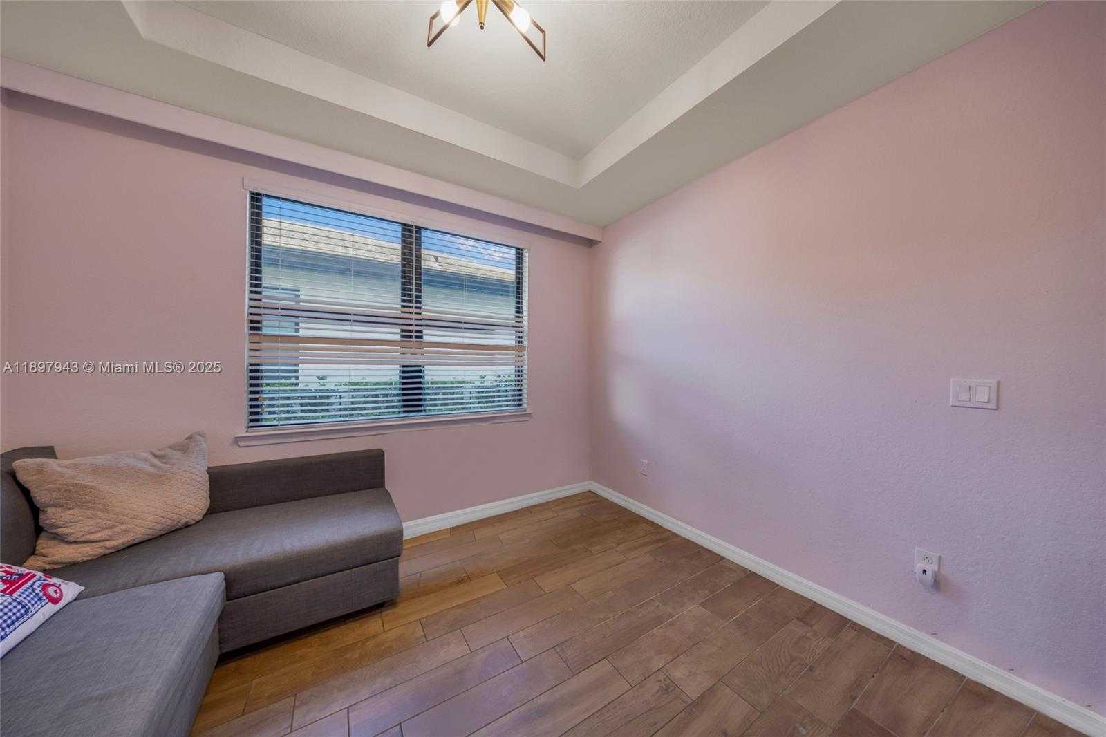Small Image of 2454 PRIMROSE PL, Oakland Park Number 18