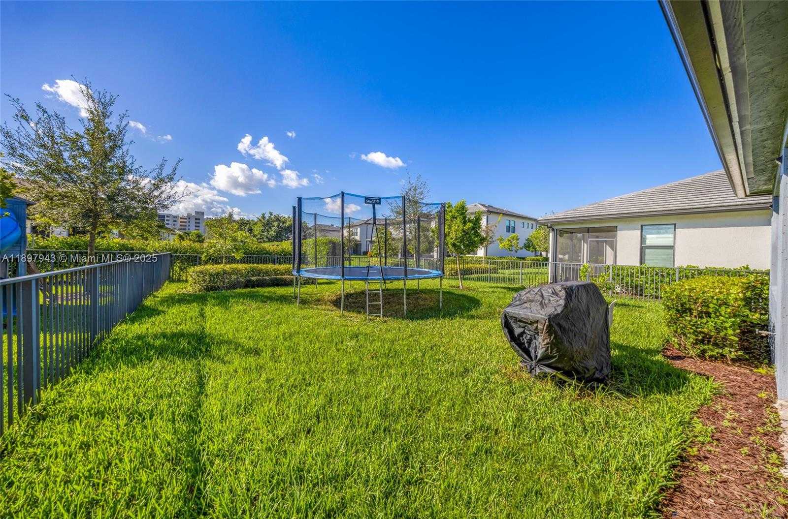 Small Image of 2454 PRIMROSE PL, Oakland Park Number 39