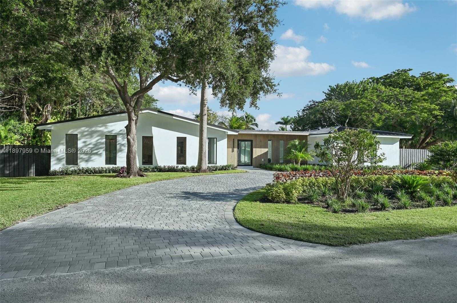 Small Image of 7805 SOUTH WEST 165TH ST, Palmetto Bay Number 3