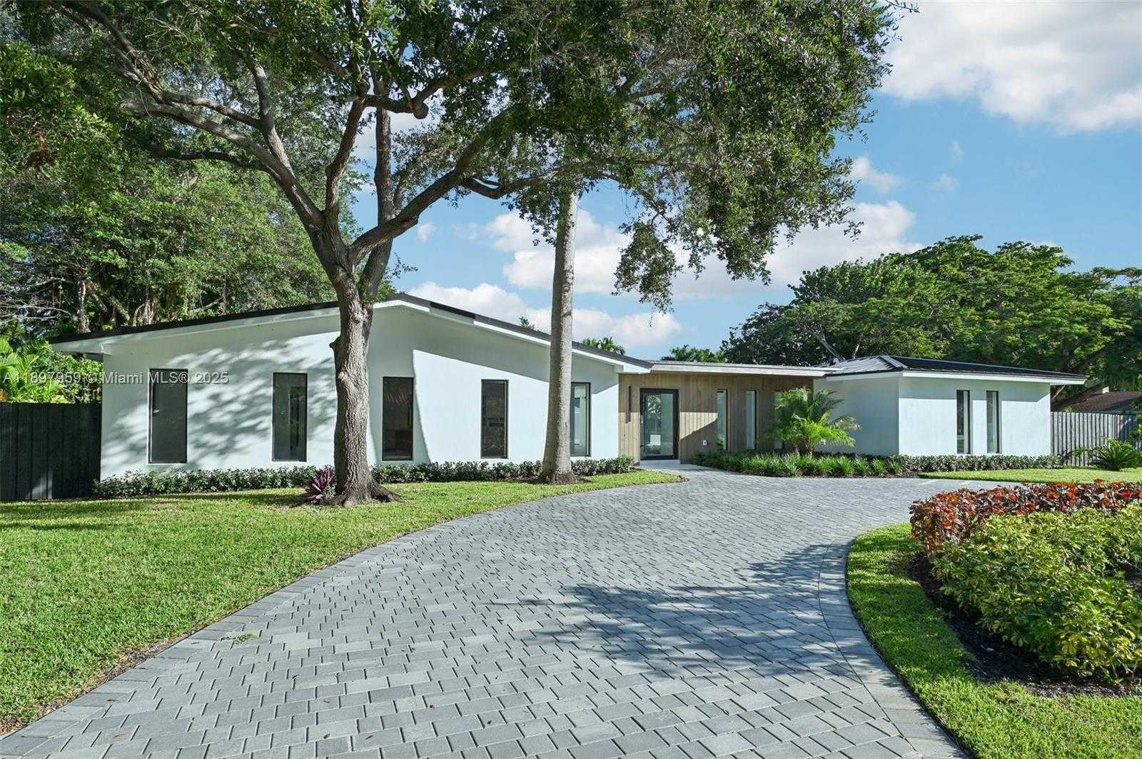 Small Image of 7805 SOUTH WEST 165TH ST, Palmetto Bay Number 4