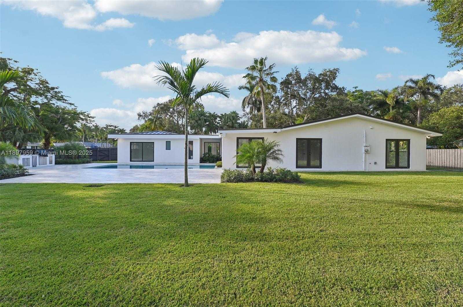 Small Image of 7805 SOUTH WEST 165TH ST, Palmetto Bay Number 41
