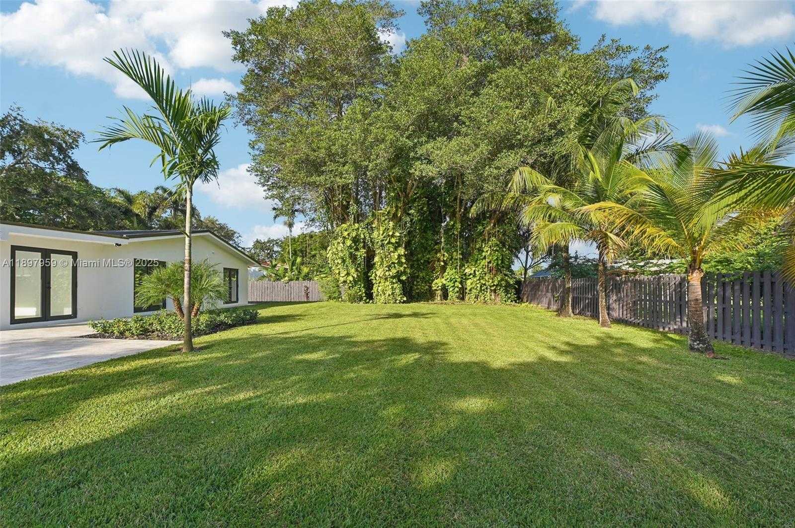 Small Image of 7805 SOUTH WEST 165TH ST, Palmetto Bay Number 45