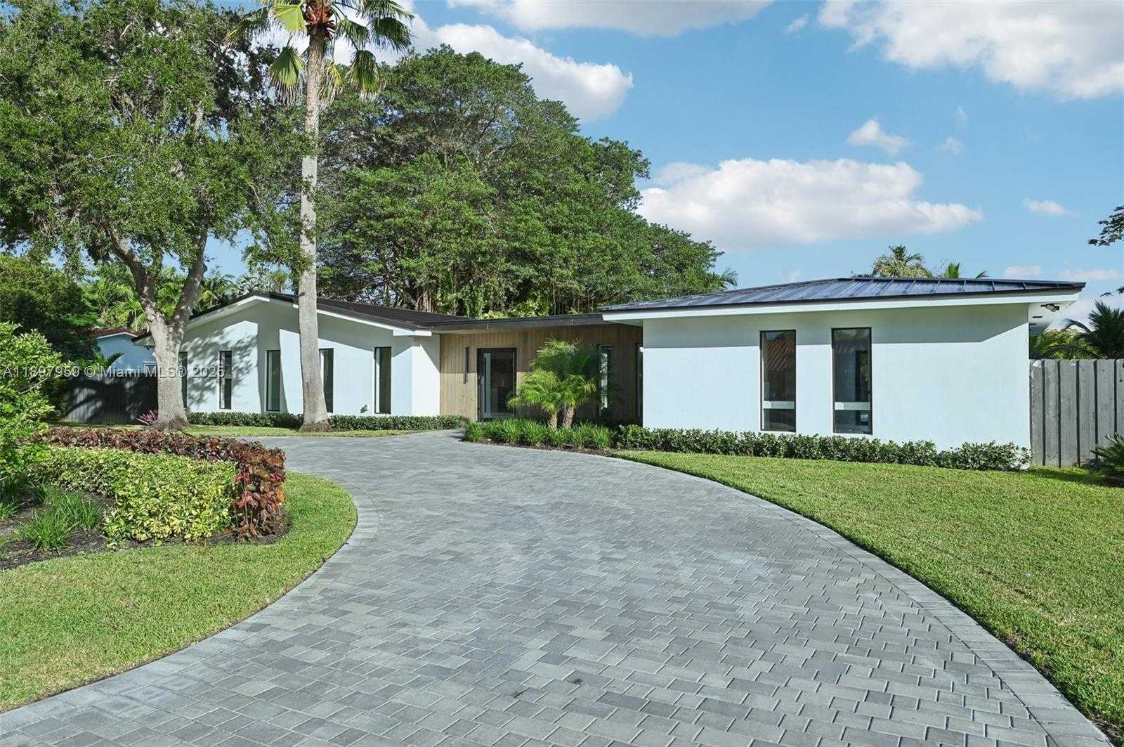 Small Image of 7805 SOUTH WEST 165TH ST, Palmetto Bay Number 5