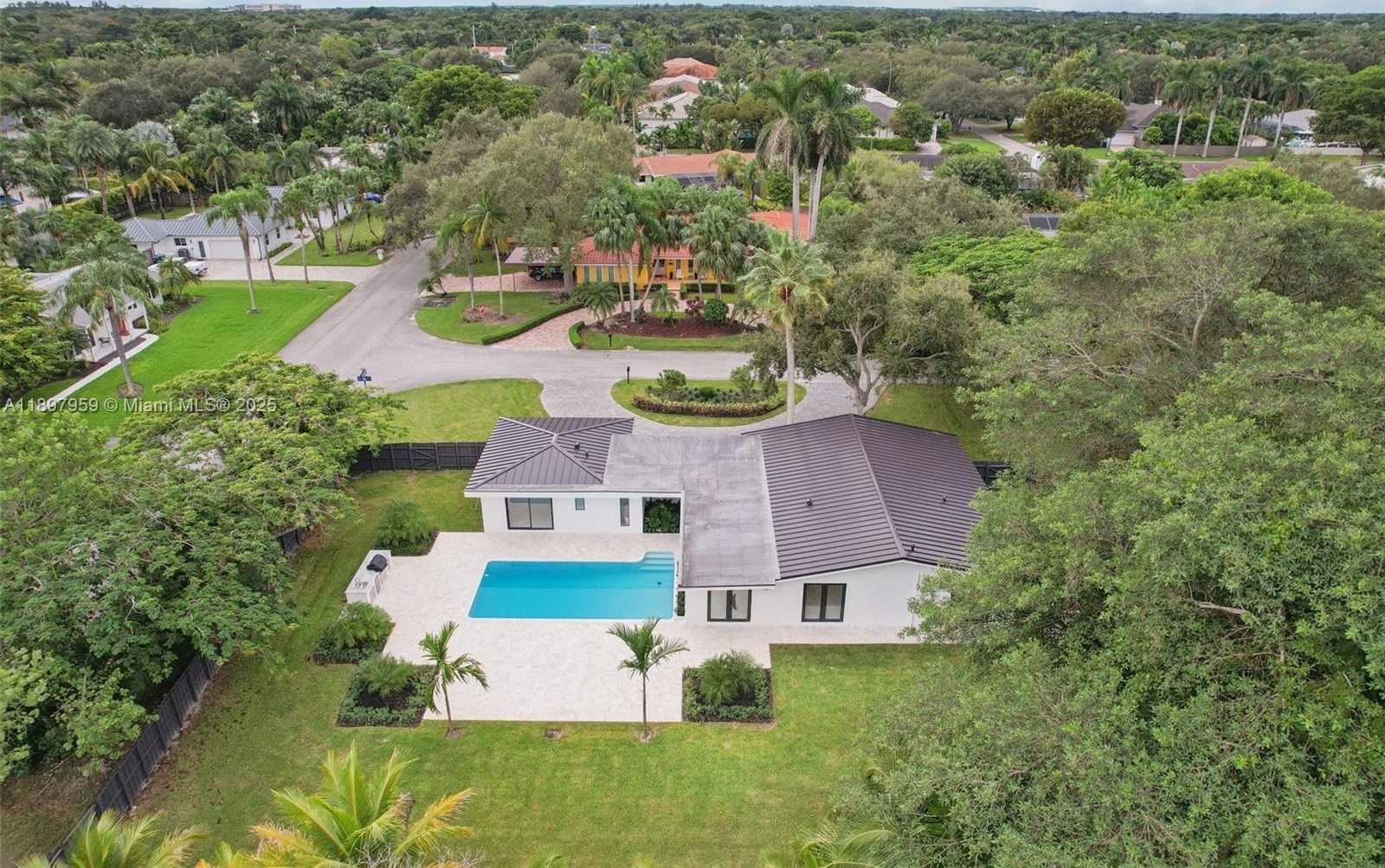 Small Image of 7805 SOUTH WEST 165TH ST, Palmetto Bay Number 53