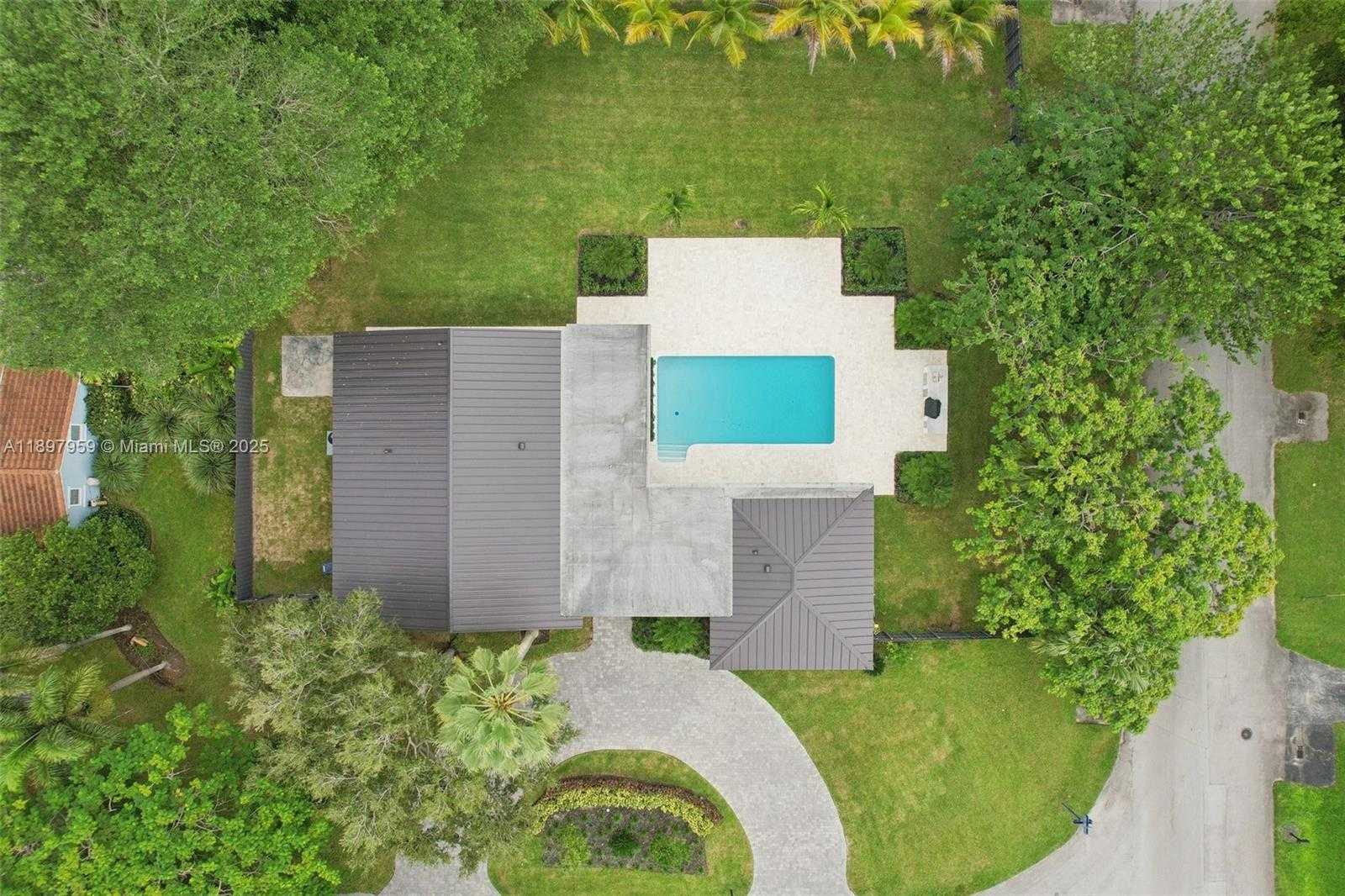 Small Image of 7805 SOUTH WEST 165TH ST, Palmetto Bay Number 57