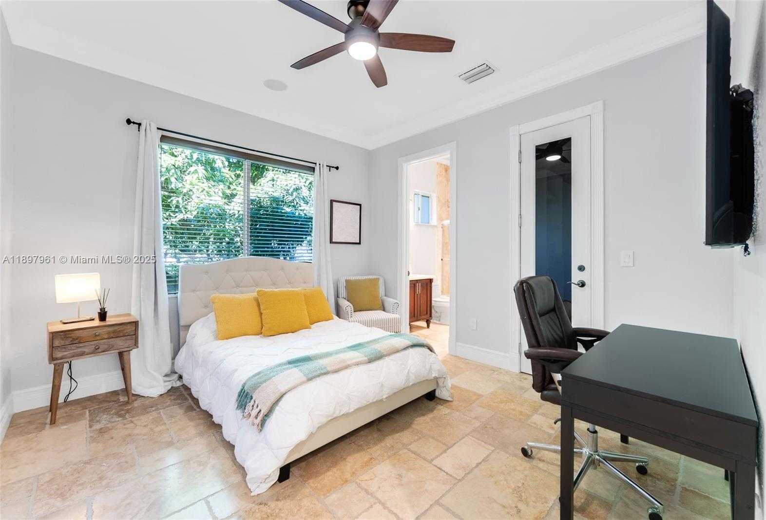 Small Image of 21331 SOUTH WEST 246TH ST, Homestead Number 17