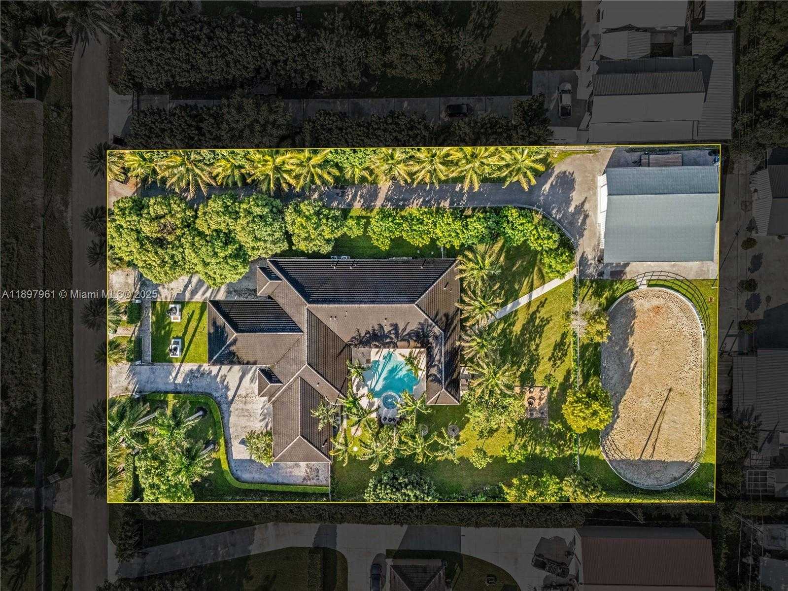 Small Image of 21331 SOUTH WEST 246TH ST, Homestead Number 2