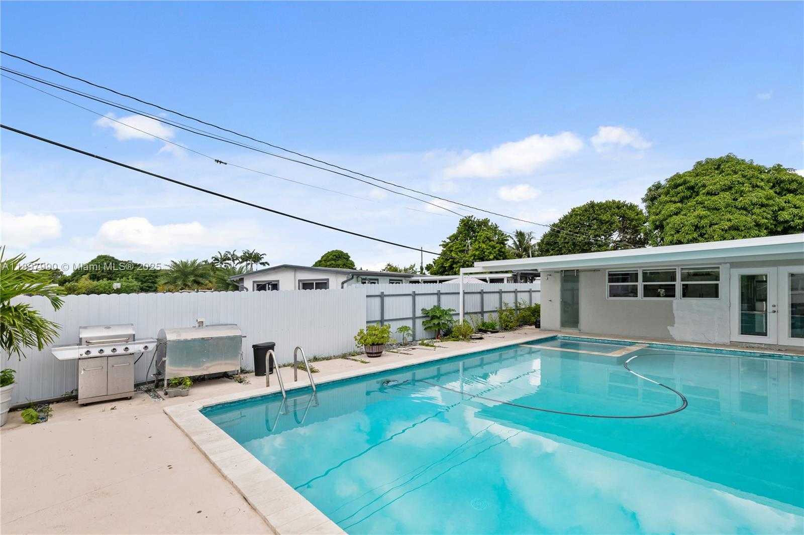 Small Image of 19602 NORTH WEST 37TH CT, Miami Gardens Number 18