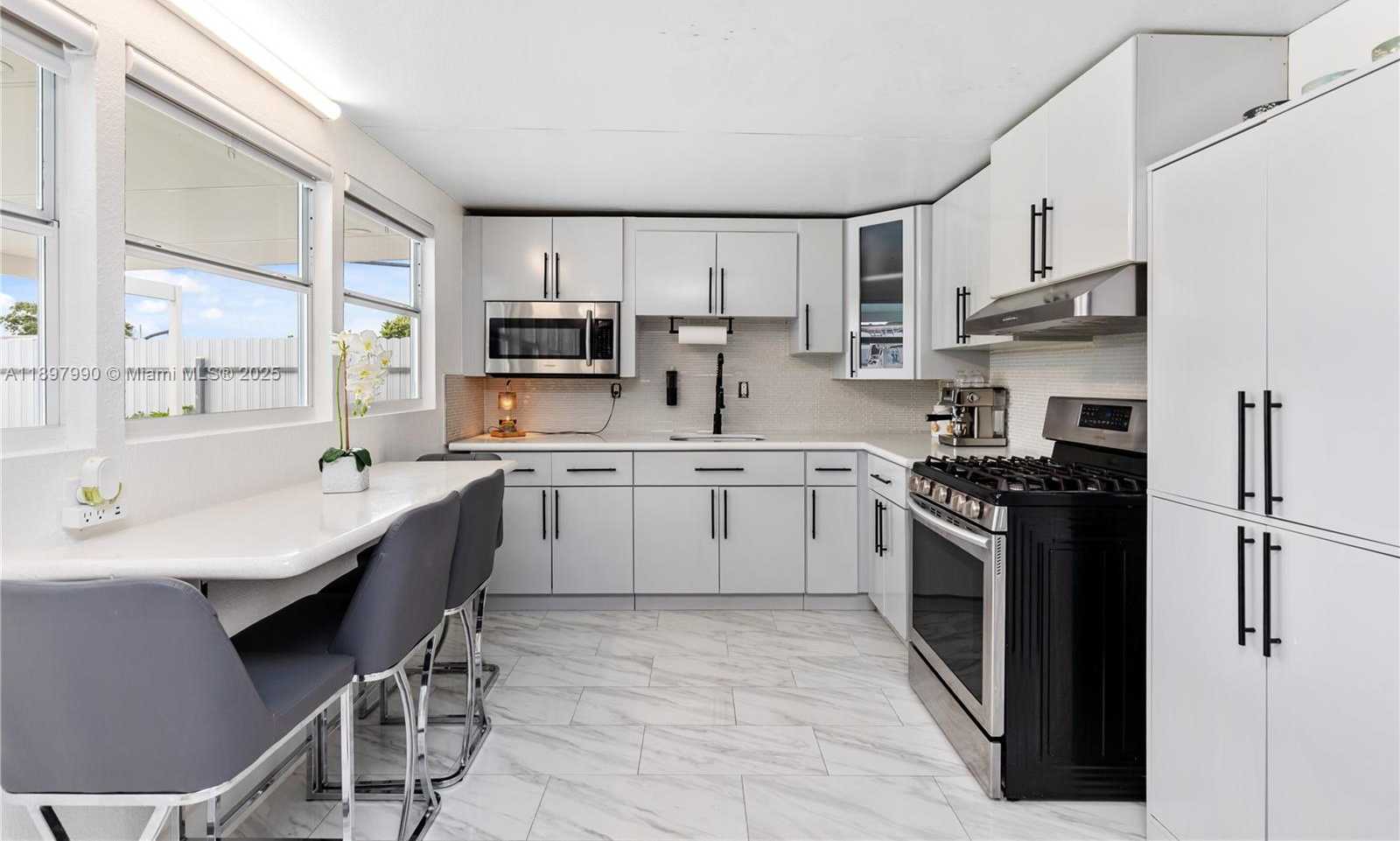 Small Image of 19602 NORTH WEST 37TH CT, Miami Gardens Number 25