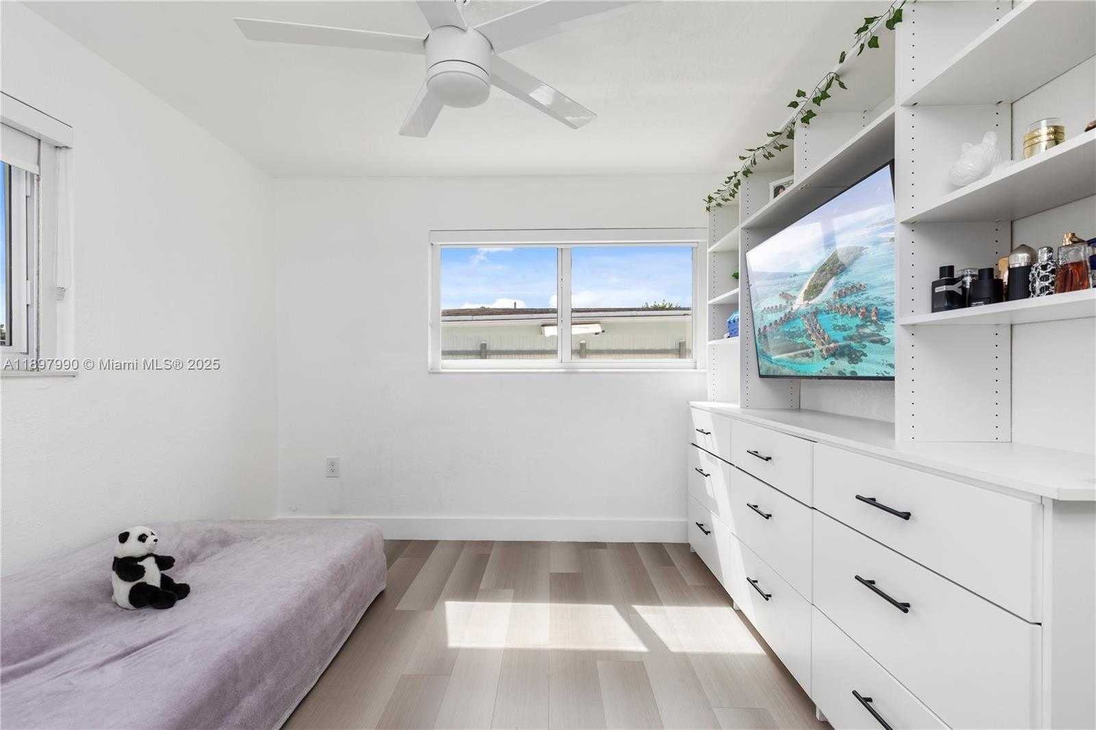 Small Image of 19602 NORTH WEST 37TH CT, Miami Gardens Number 34