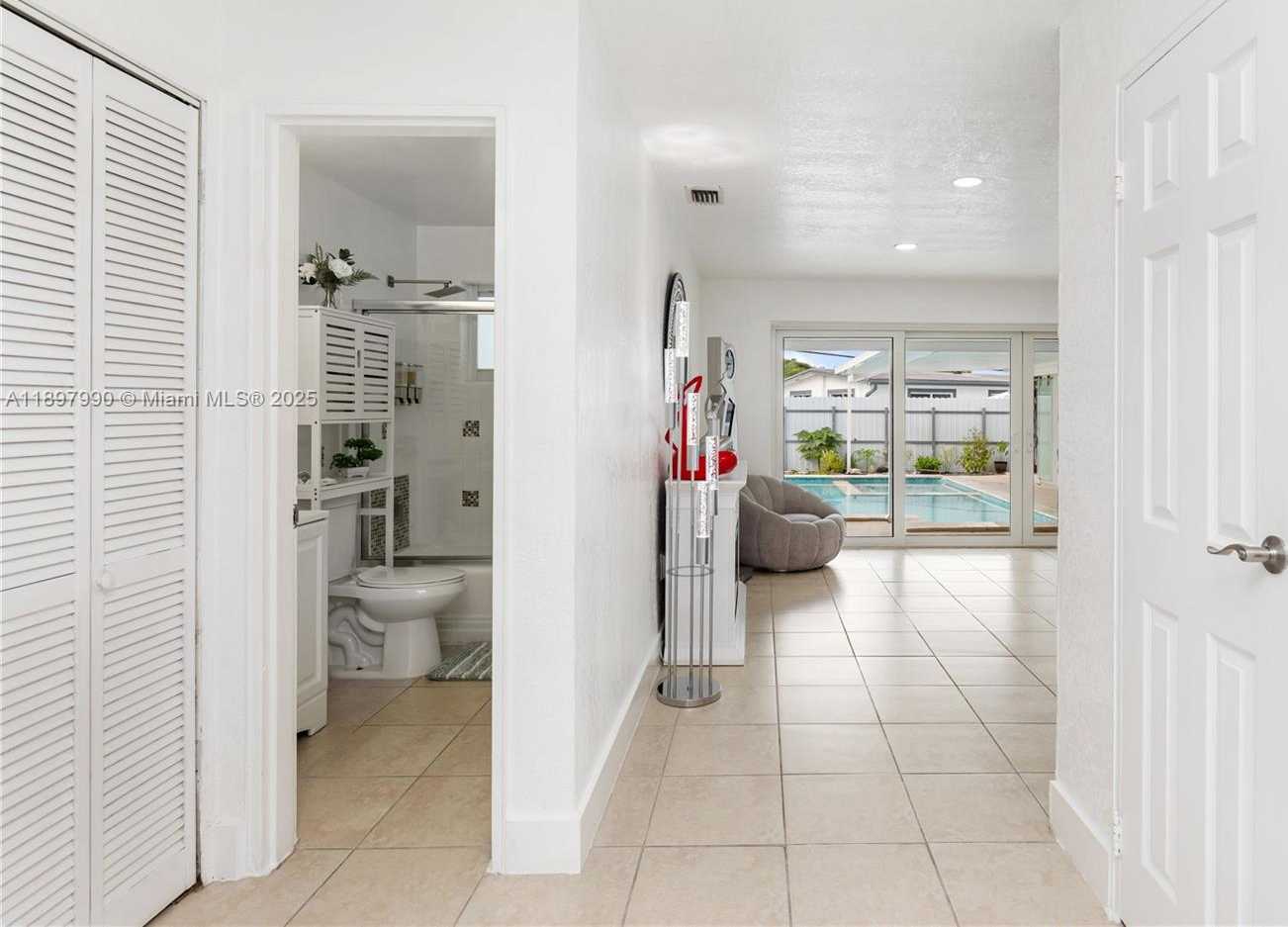 Small Image of 19602 NORTH WEST 37TH CT, Miami Gardens Number 40