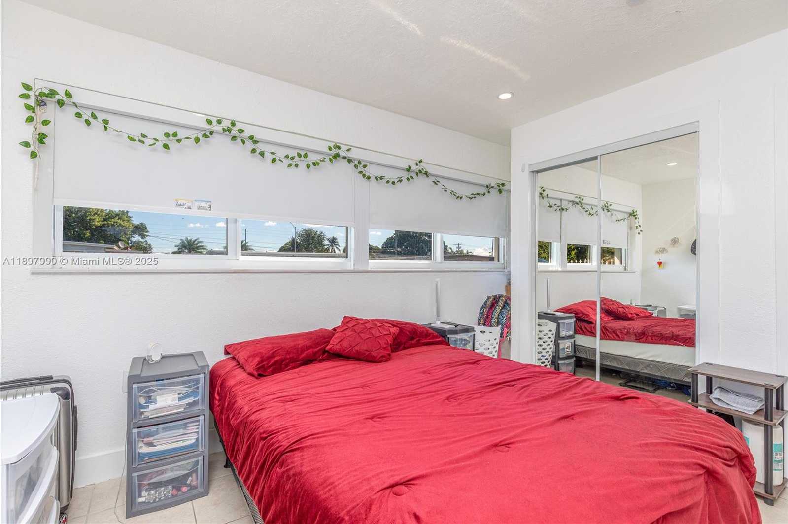 Small Image of 19602 NORTH WEST 37TH CT, Miami Gardens Number 48
