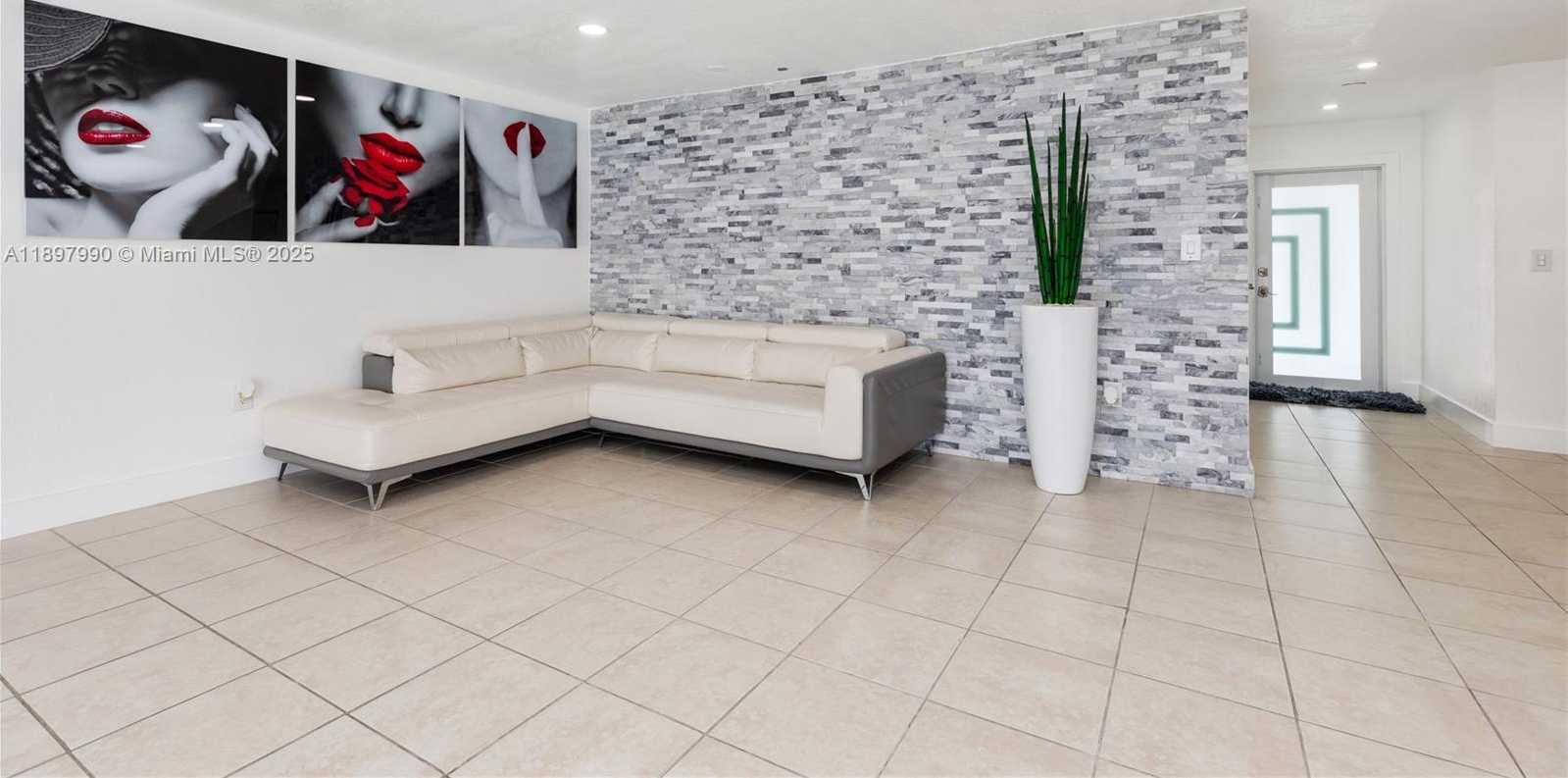 Small Image of 19602 NORTH WEST 37TH CT, Miami Gardens Number 5
