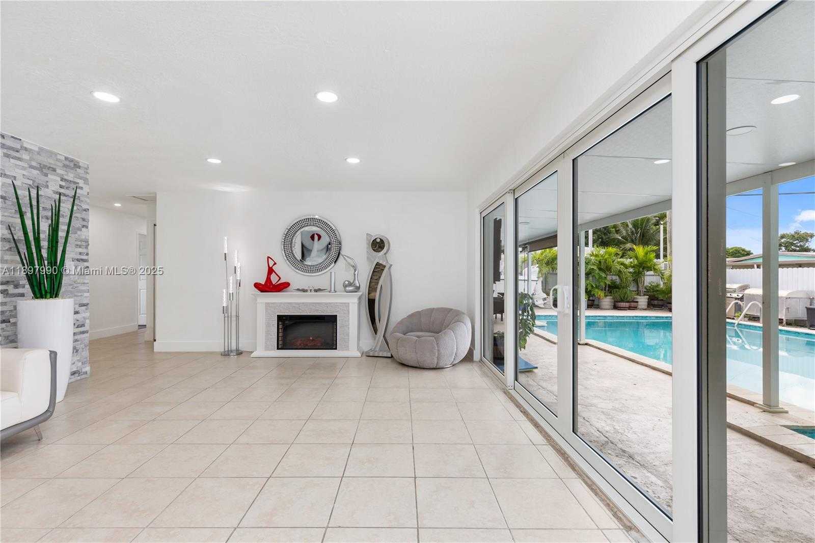 Small Image of 19602 NORTH WEST 37TH CT, Miami Gardens Number 6