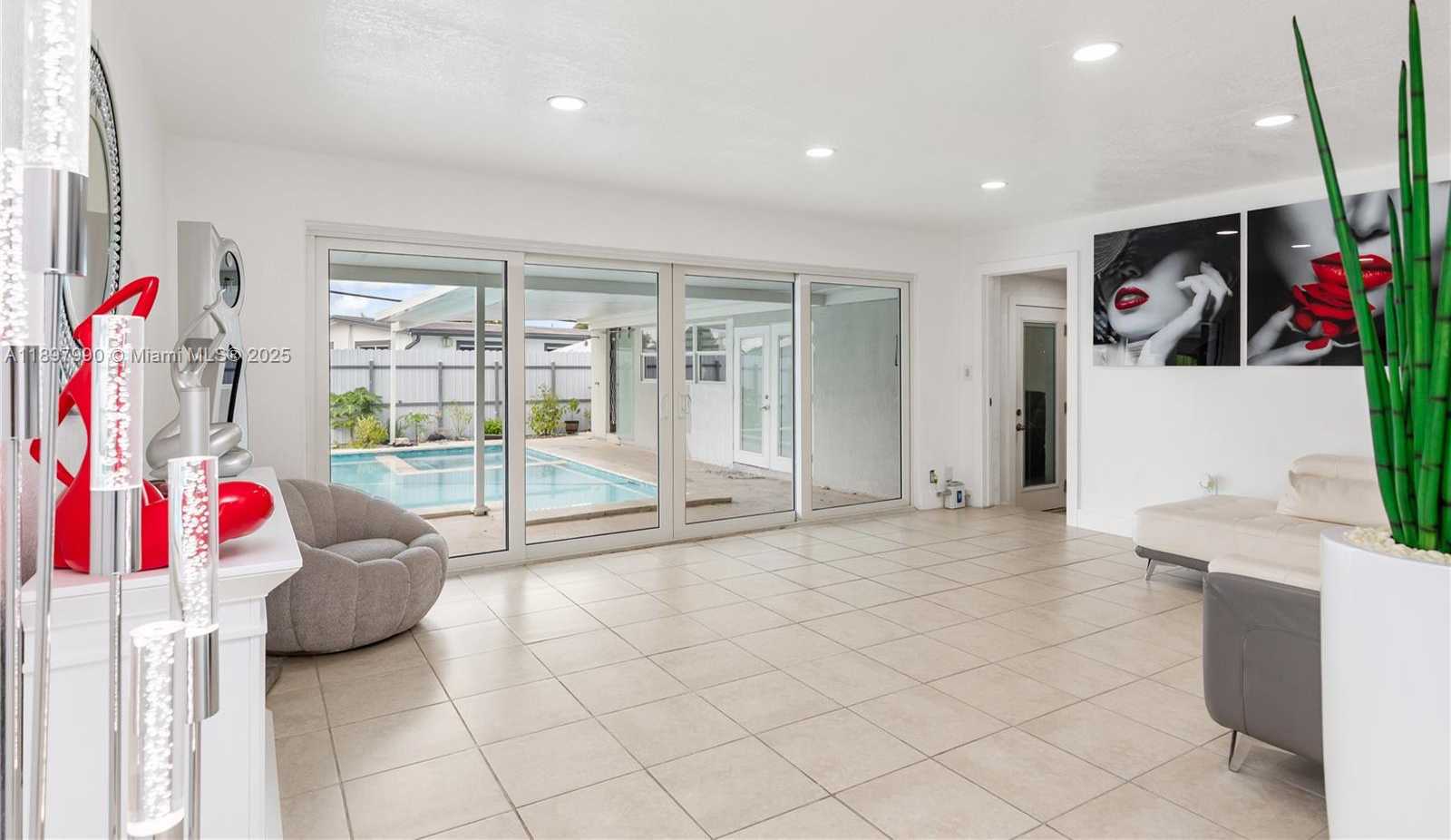 Small Image of 19602 NORTH WEST 37TH CT, Miami Gardens Number 7