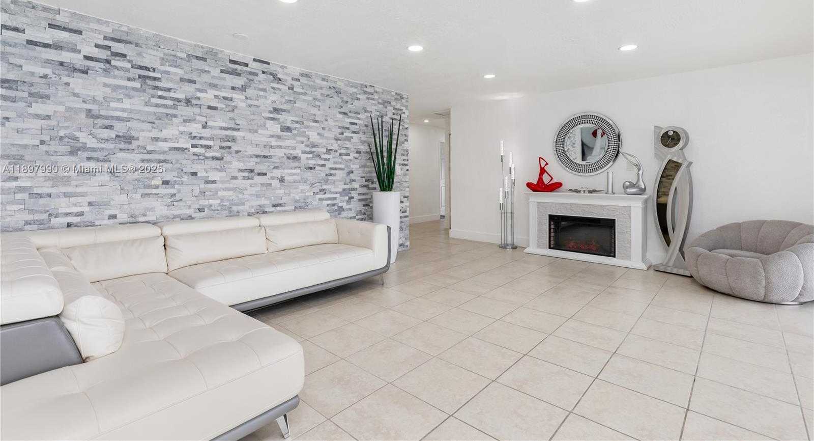 Small Image of 19602 NORTH WEST 37TH CT, Miami Gardens Number 8