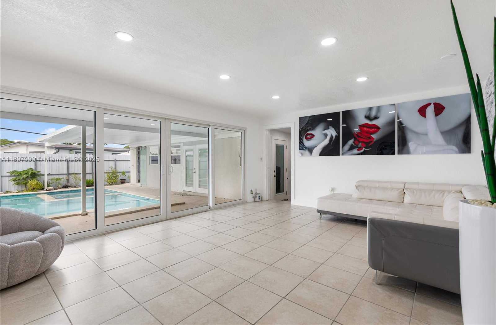 Small Image of 19602 NORTH WEST 37TH CT, Miami Gardens Number 9