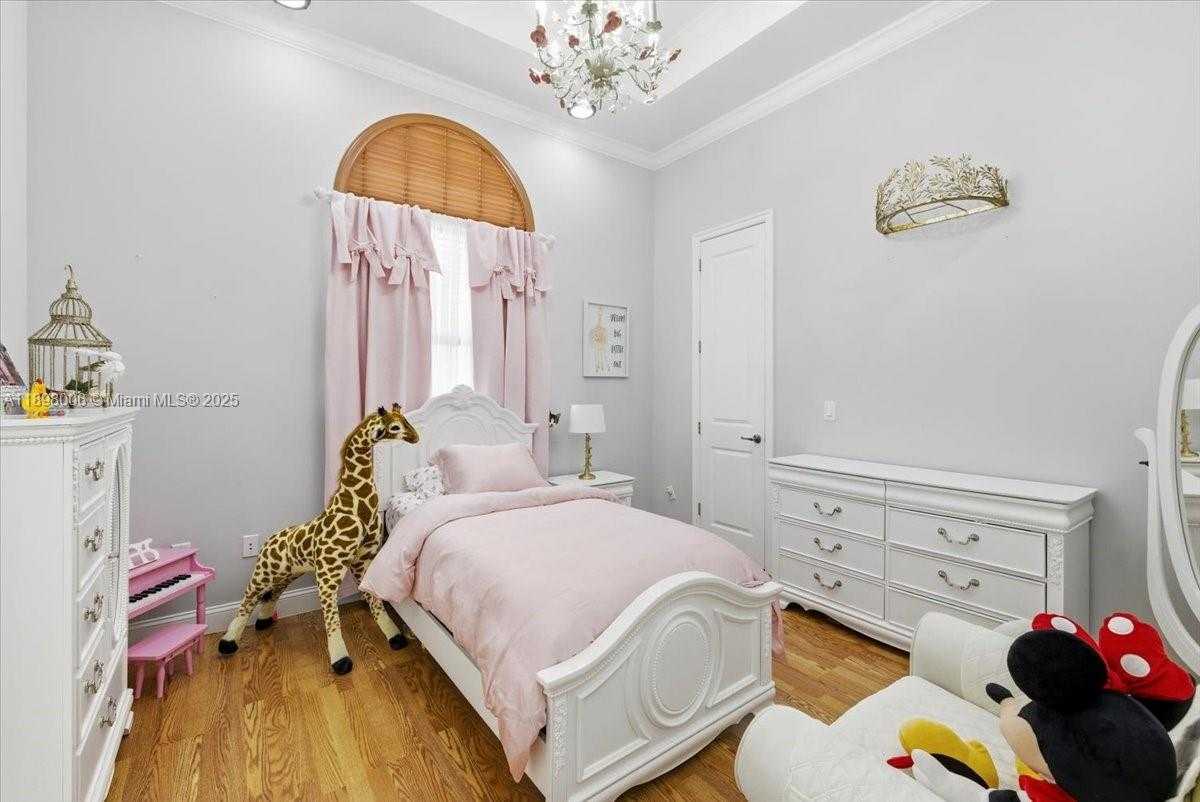 Imagen de Pequeño Objeto