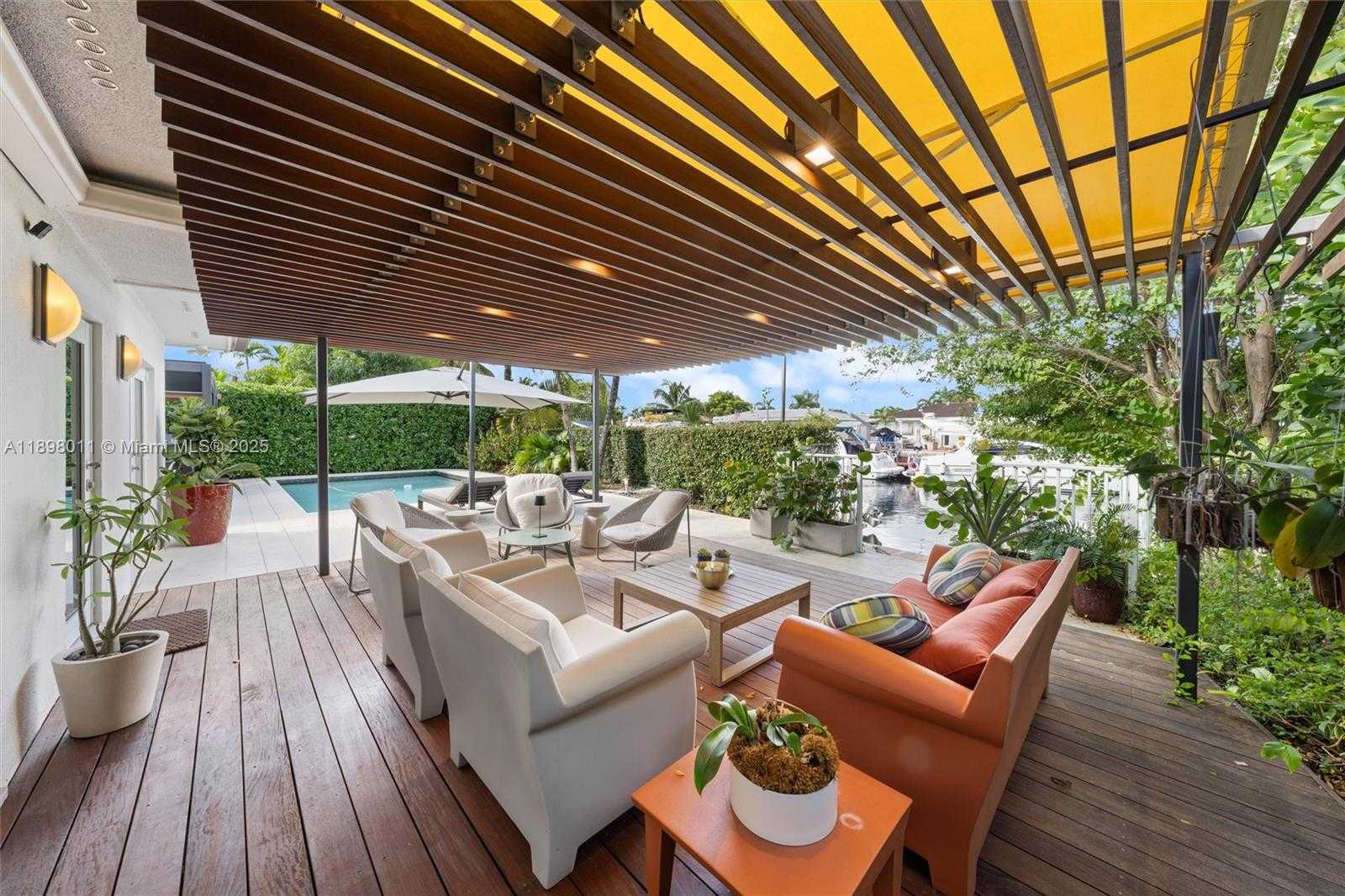 Small Image of 12944 BANYAN RD, North Miami Number 21