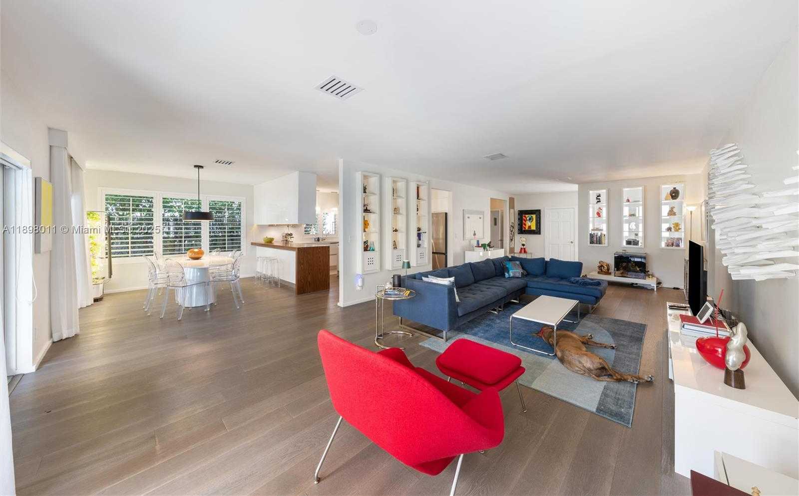 Small Image of 12944 BANYAN RD, North Miami Number 5