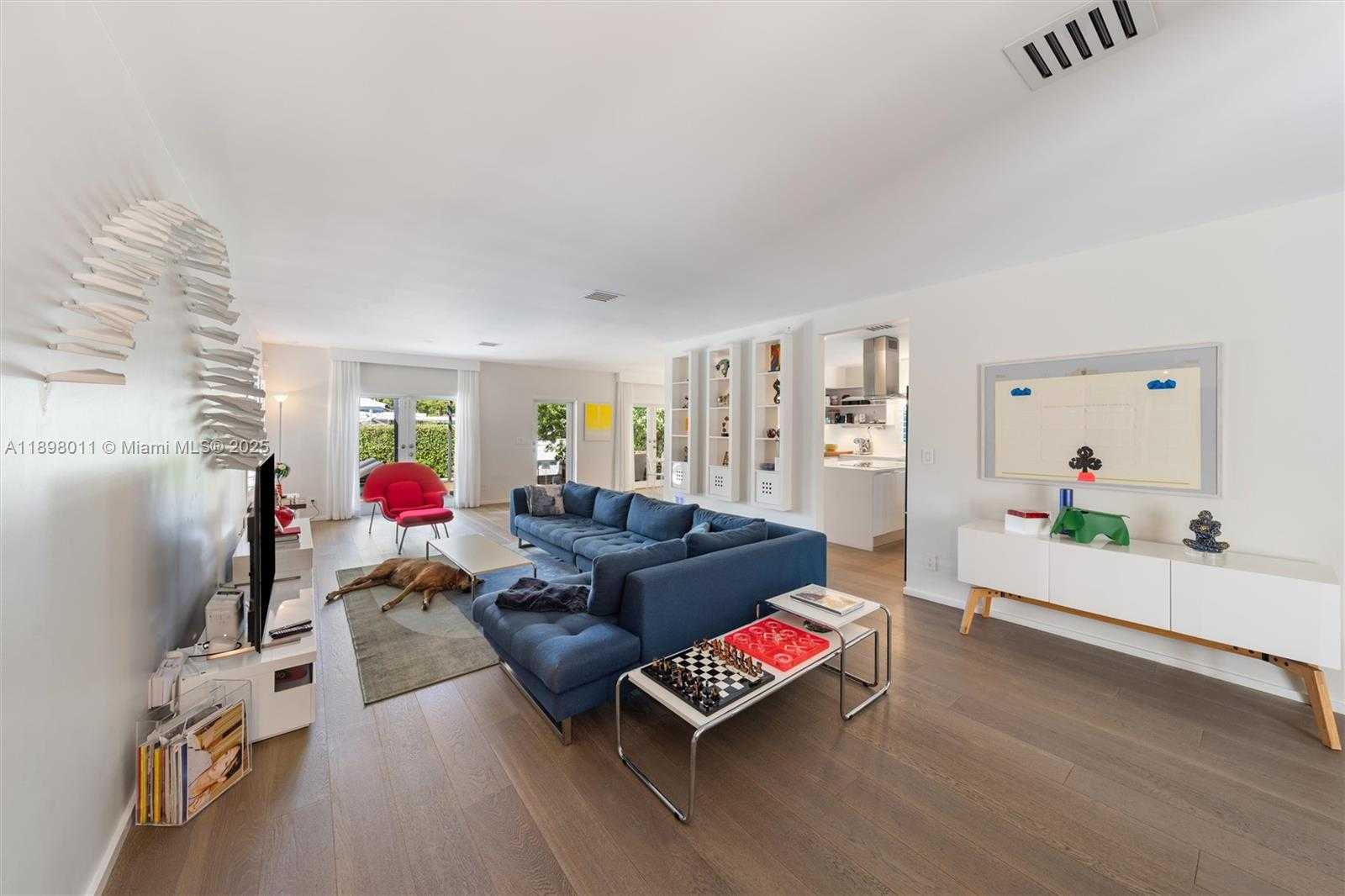 Small Image of 12944 BANYAN RD, North Miami Number 6