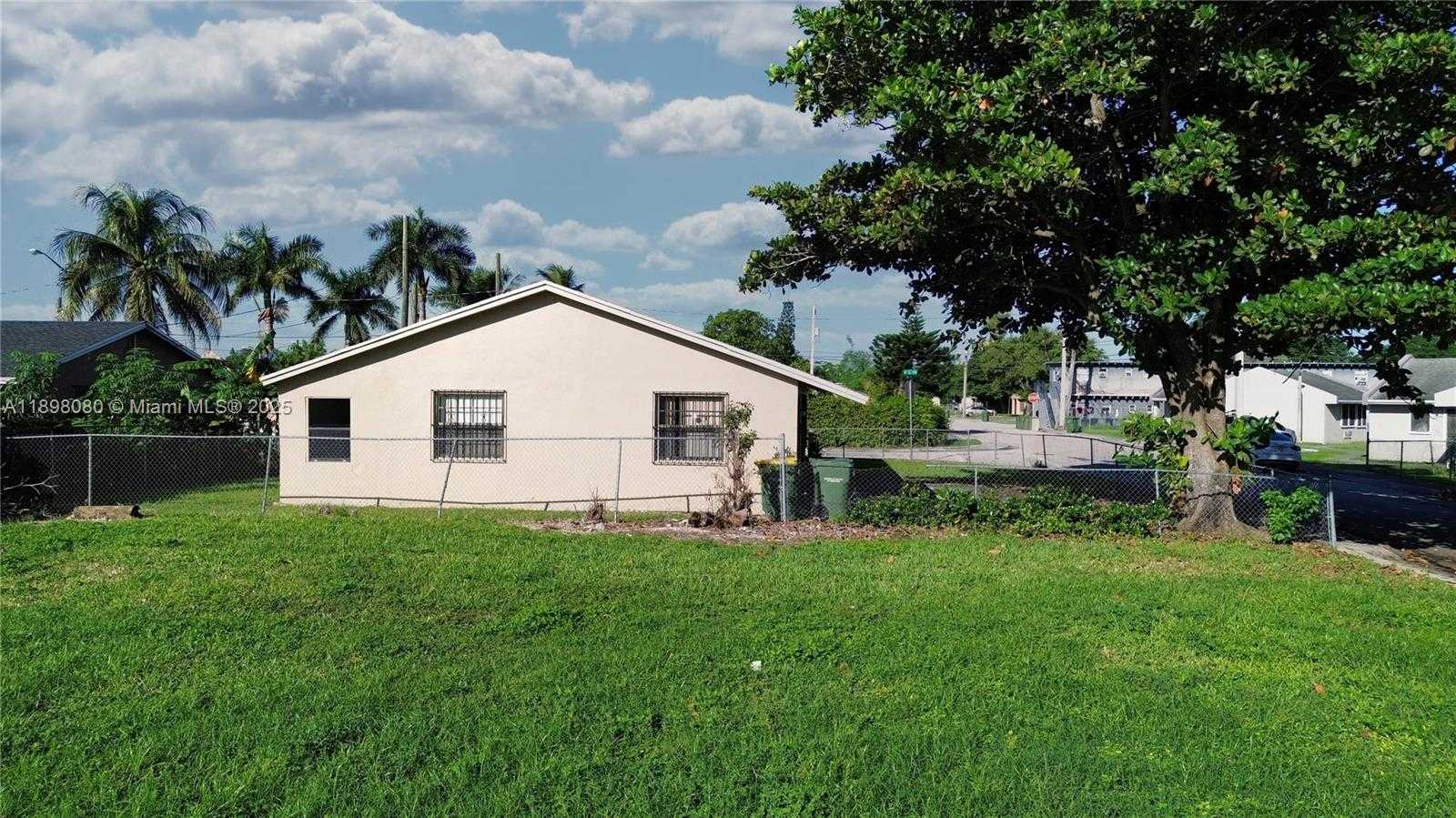 Small Image of 318 SOUTH WEST 5TH ST, Homestead Number 28