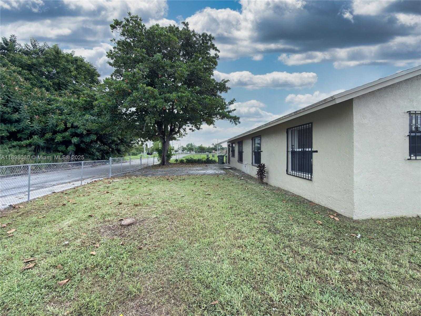 Small Image of 318 SOUTH WEST 5TH ST, Homestead Number 29