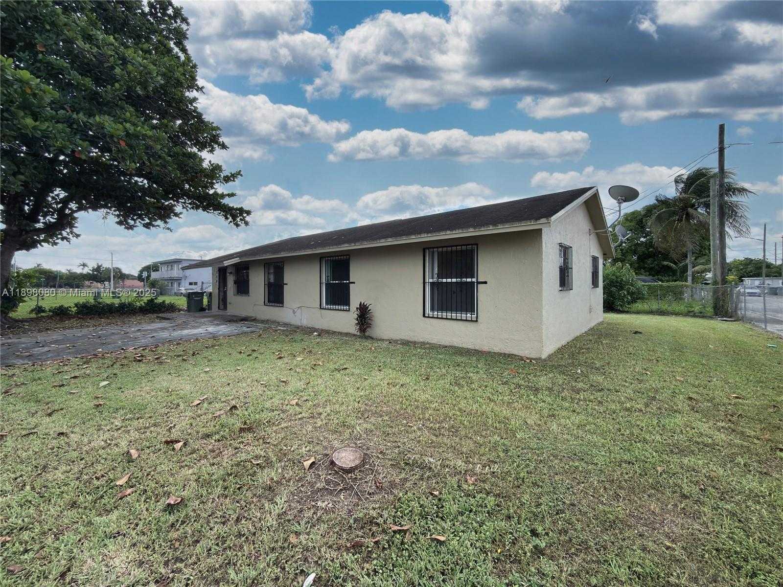 Small Image of 318 SOUTH WEST 5TH ST, Homestead Number 6